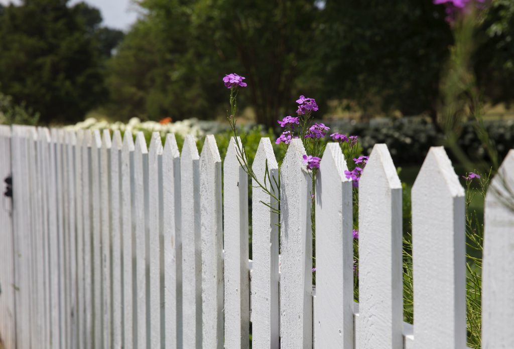 Residential & Commercial Fencing Solution