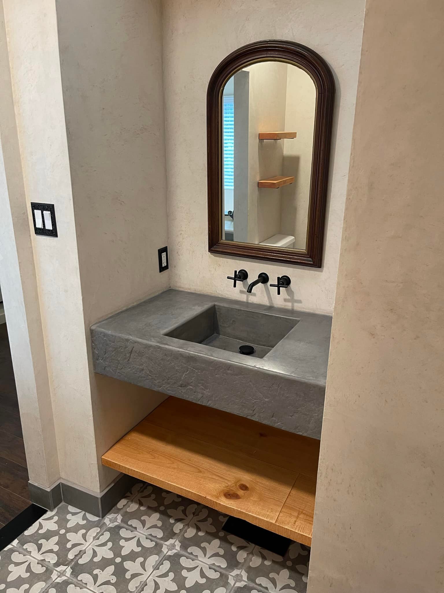 491431761_1230480695745061_7686671820057839637_n